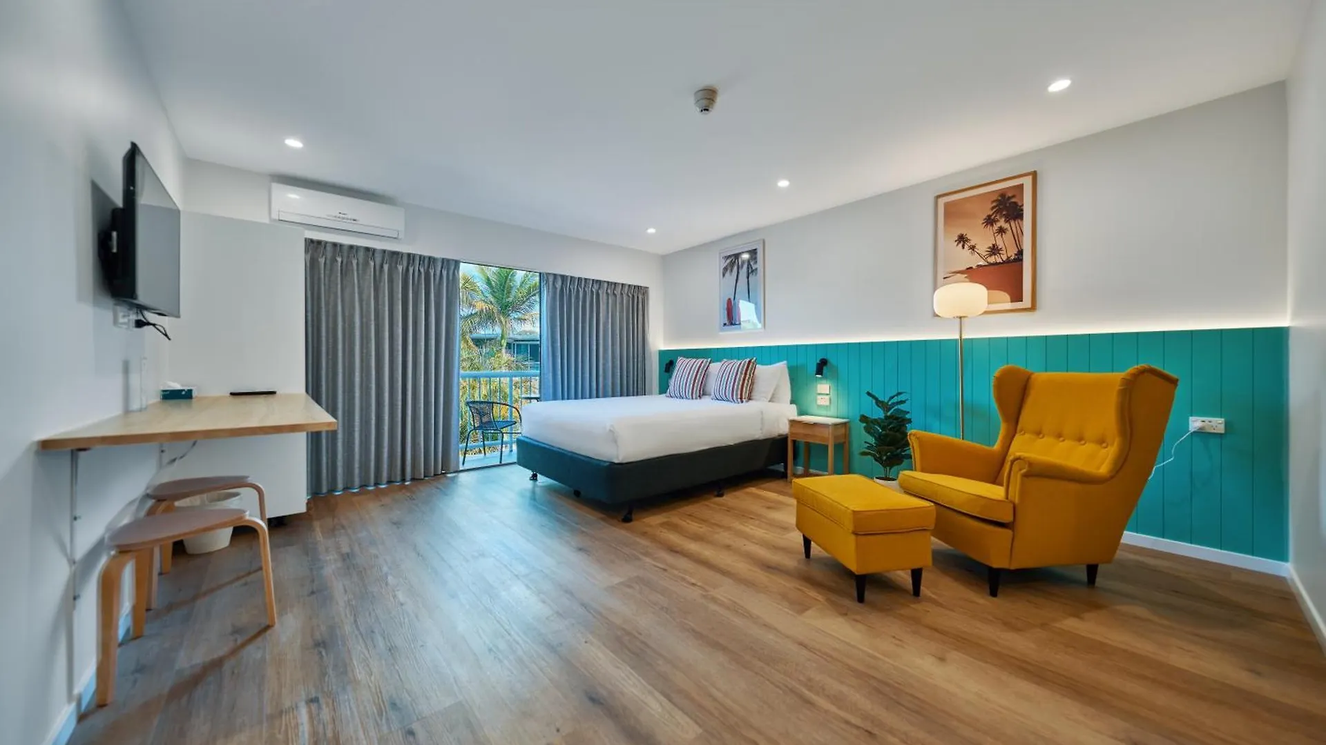 *** Hotel apartamentowy Red Star Palm Beach Gold Coast Australia