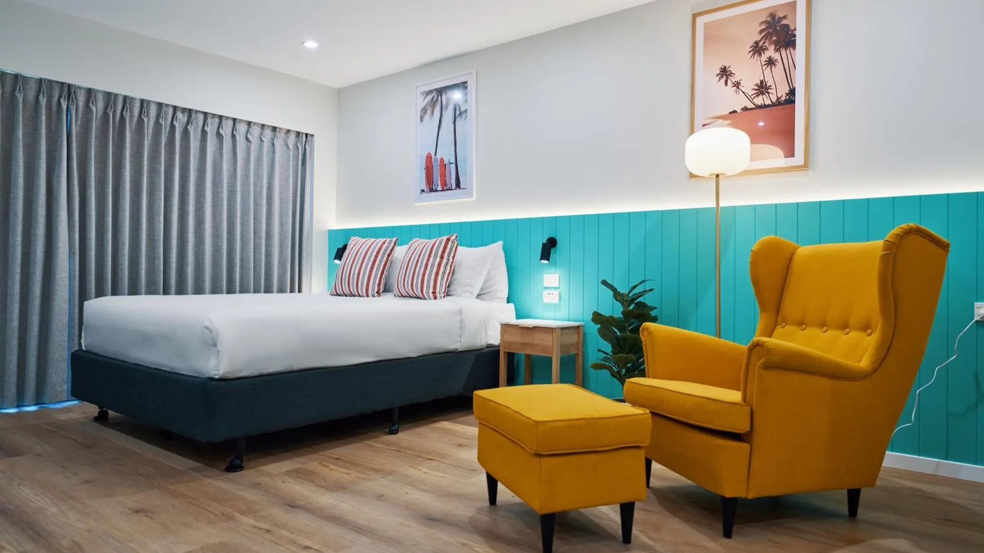 Red Star Palm Beach Gold Coast