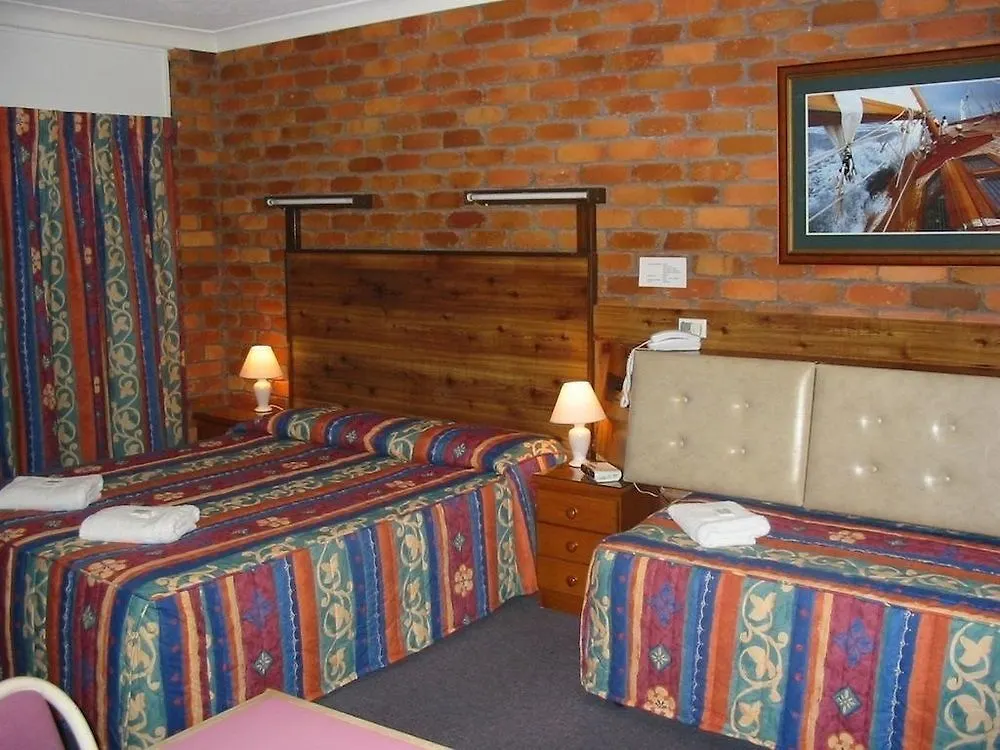 Red Star Palm Beach Gold Coast