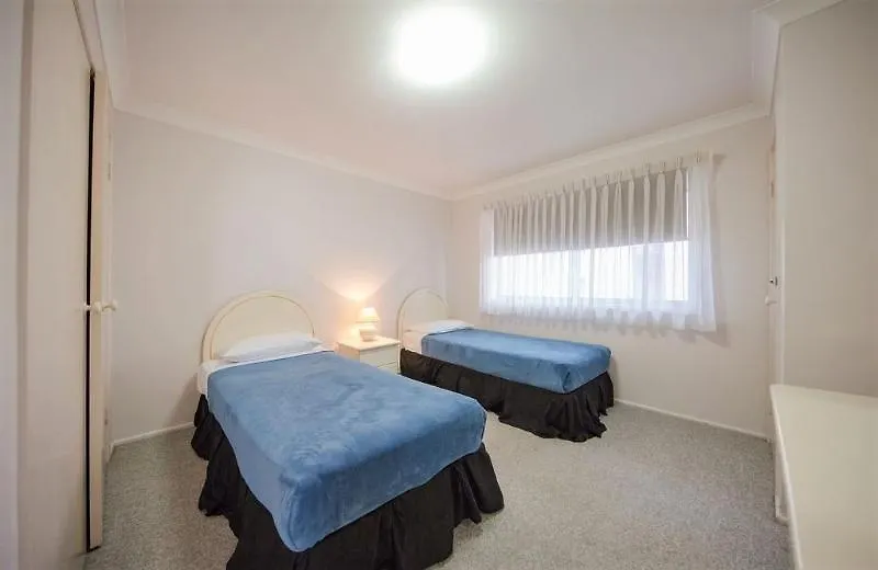 Red Star Palm Beach Gold Coast